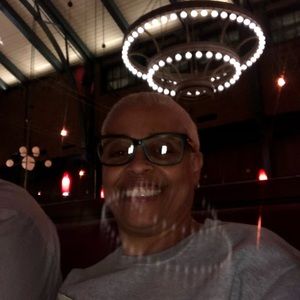 Meet your Posher, Maxine